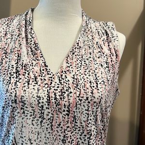 EUC - White House Black Market sleeveless top, size large.